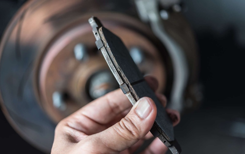 rola klocków hamulcowych